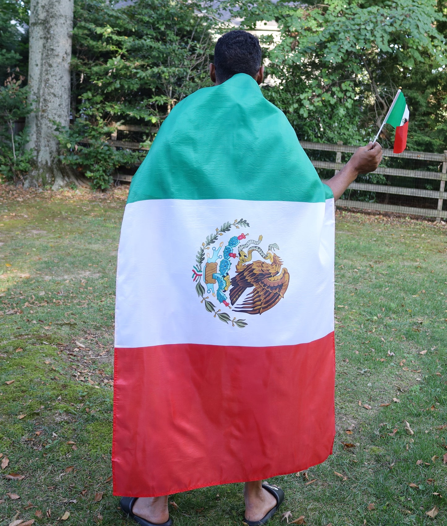 Mexico Flag Cape, Wearable Patriotic Fiesta Stadium Gear - Multiuse